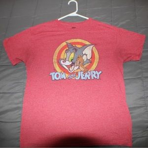Tom and Jerry red t-shirt.